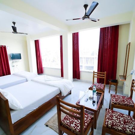 Rishika Guest House And Banquet Kolkata Exterior photo