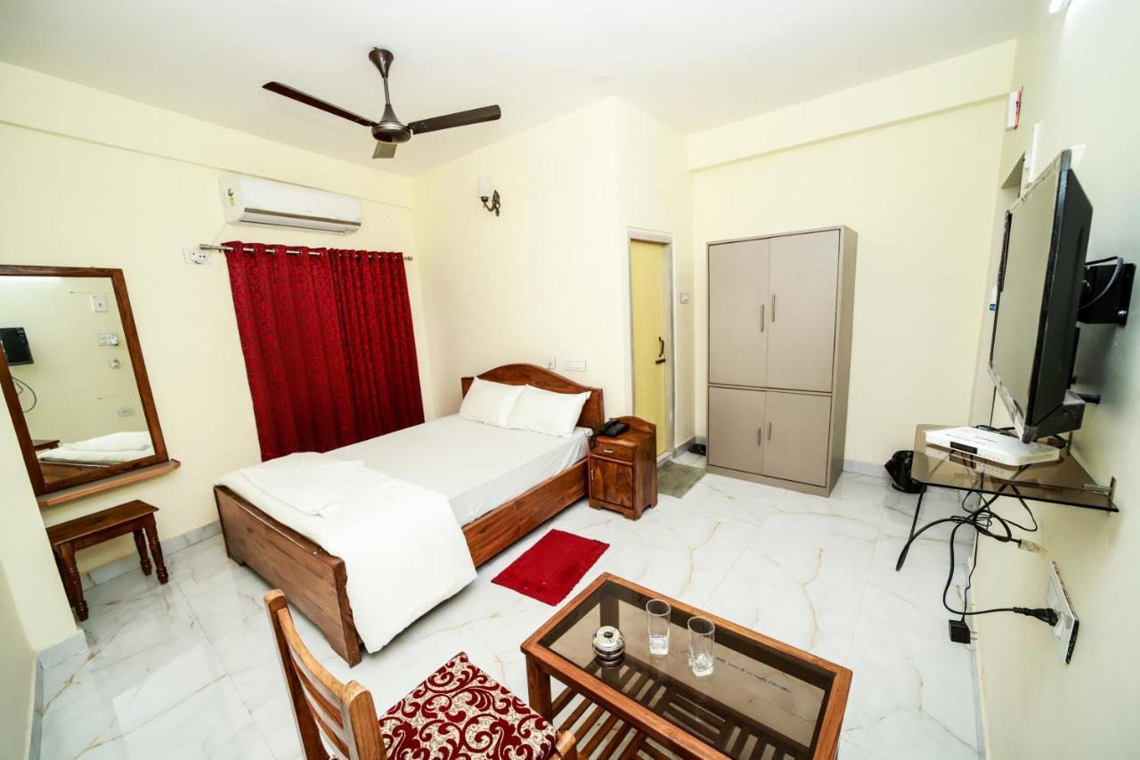 Rishika Guest House And Banquet Kolkata Exterior photo